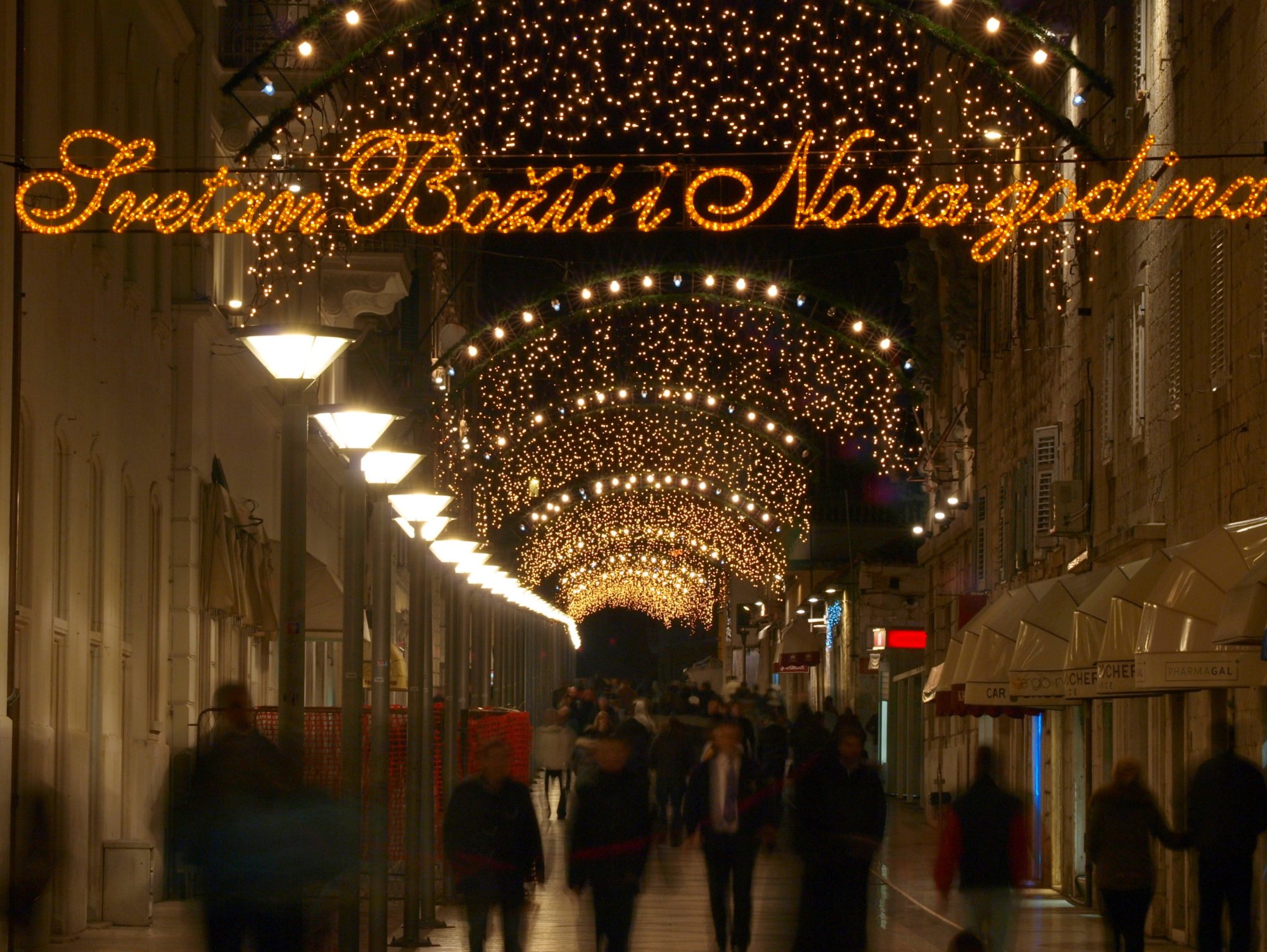Split — Marmontova ulica s adventskim dekoracijama